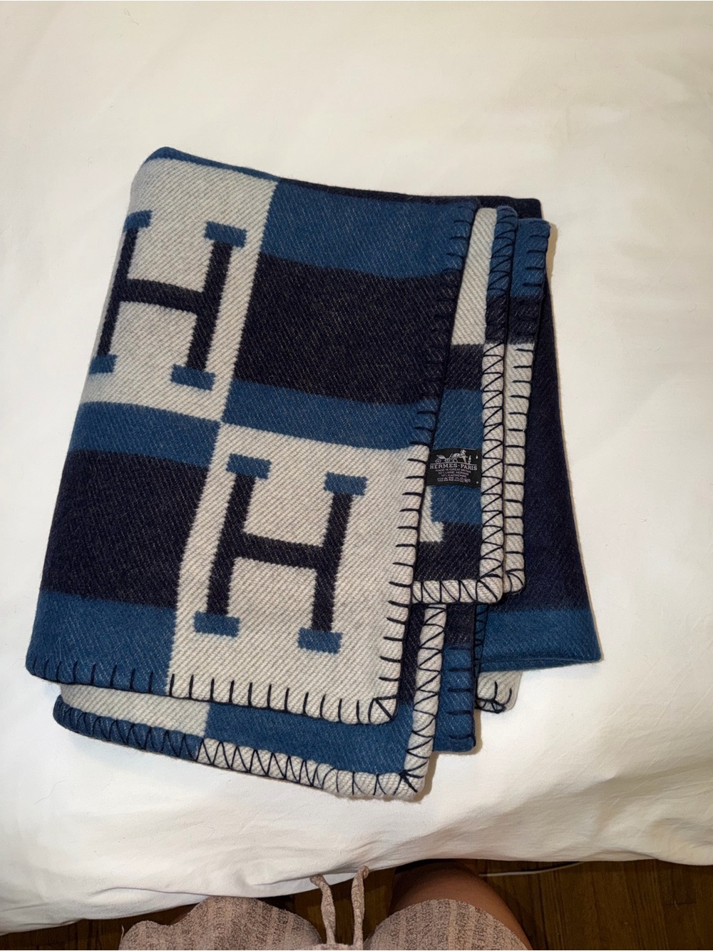 Hermes Authentic Avalon blue and white Wool Blanket - never been used